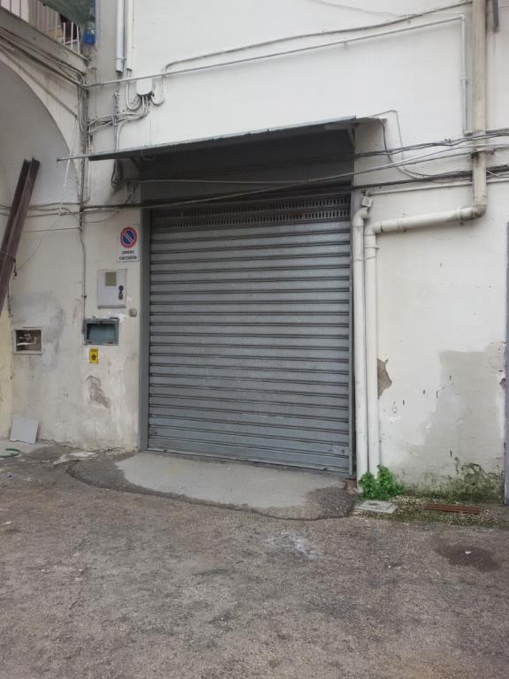 locale commerciale in vendita a Casoria in zona Arpino