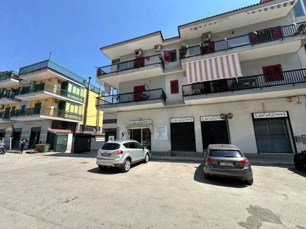 negozio in vendita a Casoria