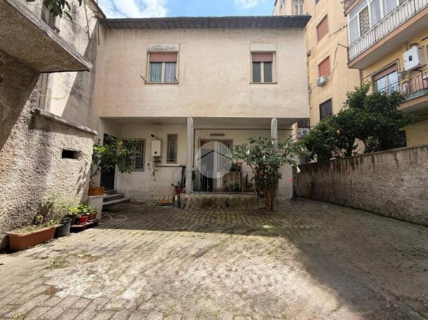 casa indipendente in vendita a Casoria in zona Centro Storico
