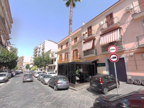 negozio in vendita a Casoria