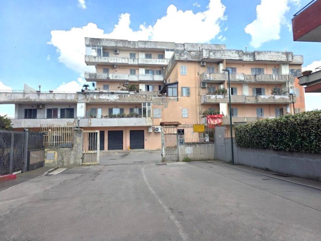 appartamento in vendita a Casoria in zona Arpino