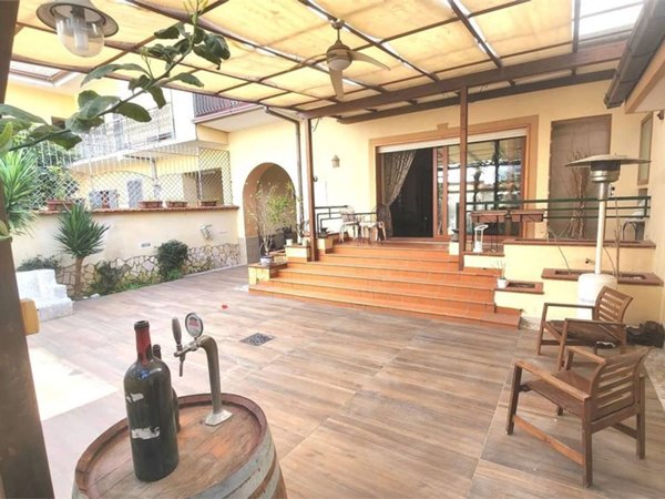 casa indipendente in vendita a Casoria