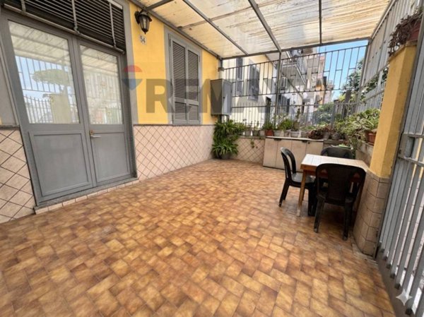 casa indipendente in vendita a Casoria in zona Ferrovia