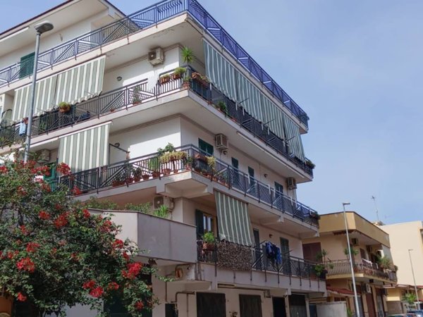 appartamento in vendita a Casoria in zona Centro Storico