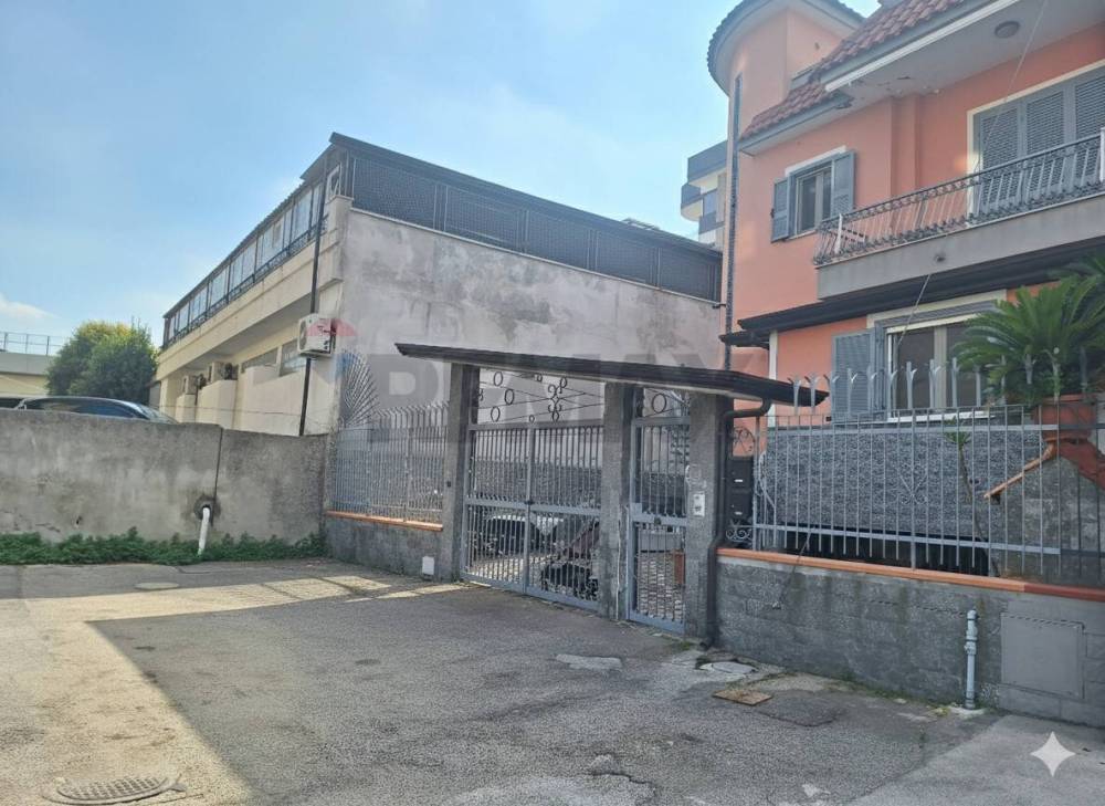 casa indipendente in vendita a Casoria