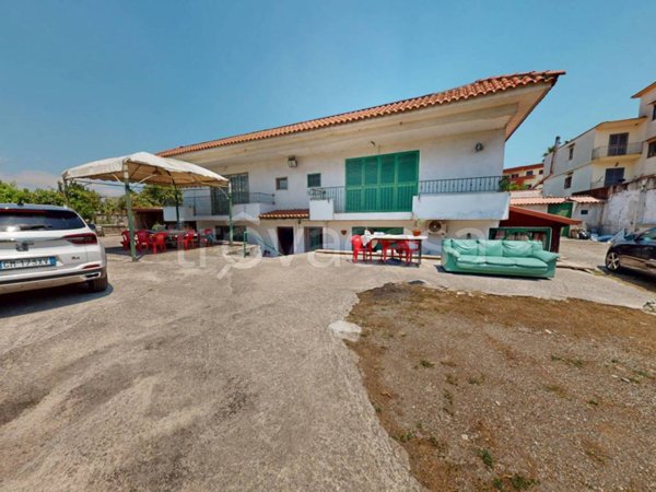 casa indipendente in vendita a Casoria in zona Arpino