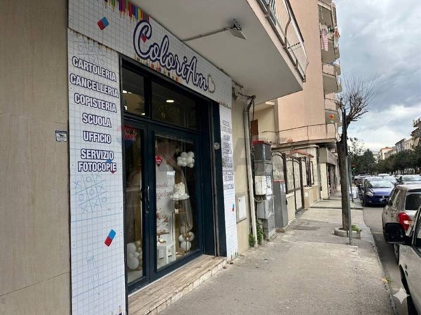 attivita commerciale in vendita a Casoria in zona Ferrovia