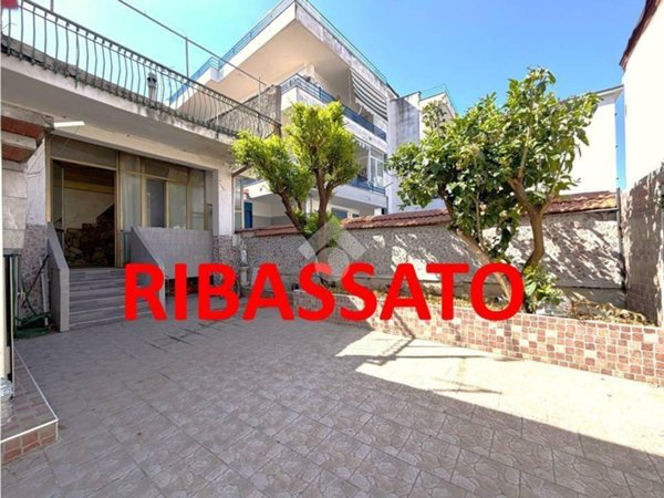 casa indipendente in vendita a Casoria