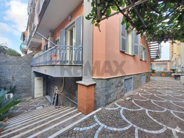 casa indipendente in vendita a Casoria