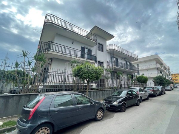 appartamento in vendita a Casoria in zona Ferrovia