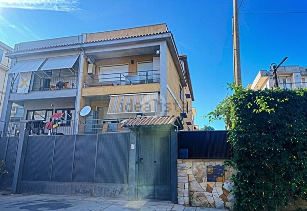 casa indipendente in vendita a Casoria in zona Arpino