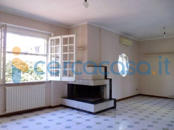 casa indipendente in vendita a Casoria in zona Ferrovia