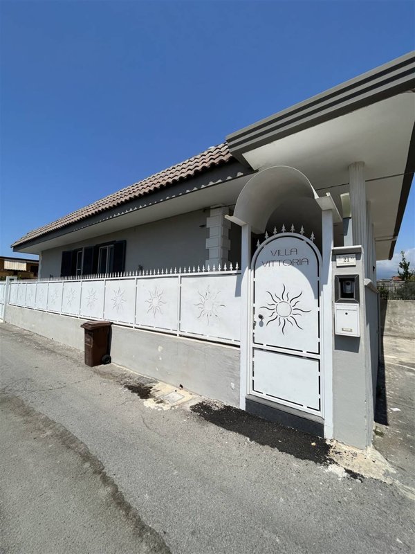 villa in vendita a Castellammare di Stabia in zona Ponte Persica