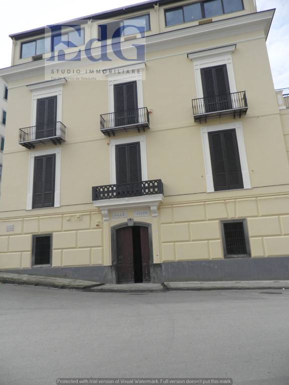 casa indipendente in vendita a Castellammare di Stabia in zona Quisisana