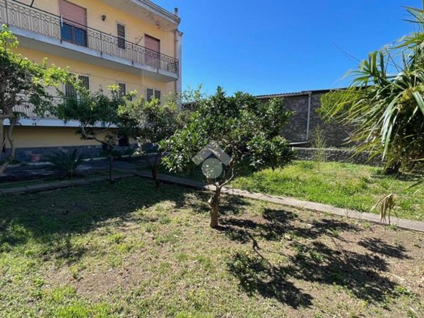 casa indipendente in vendita a Castellammare di Stabia in zona Pioppaino