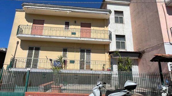 casa indipendente in vendita a Castellammare di Stabia in zona Pioppaino