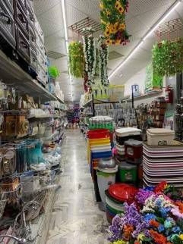 locale commerciale in vendita a Castellammare di Stabia