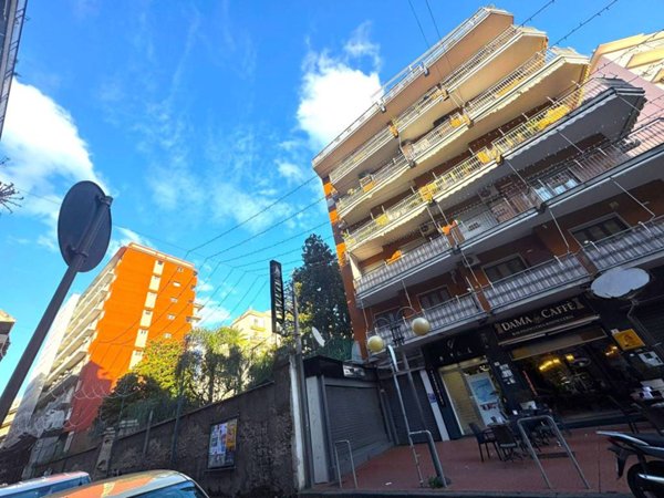negozio in vendita a Castellammare di Stabia