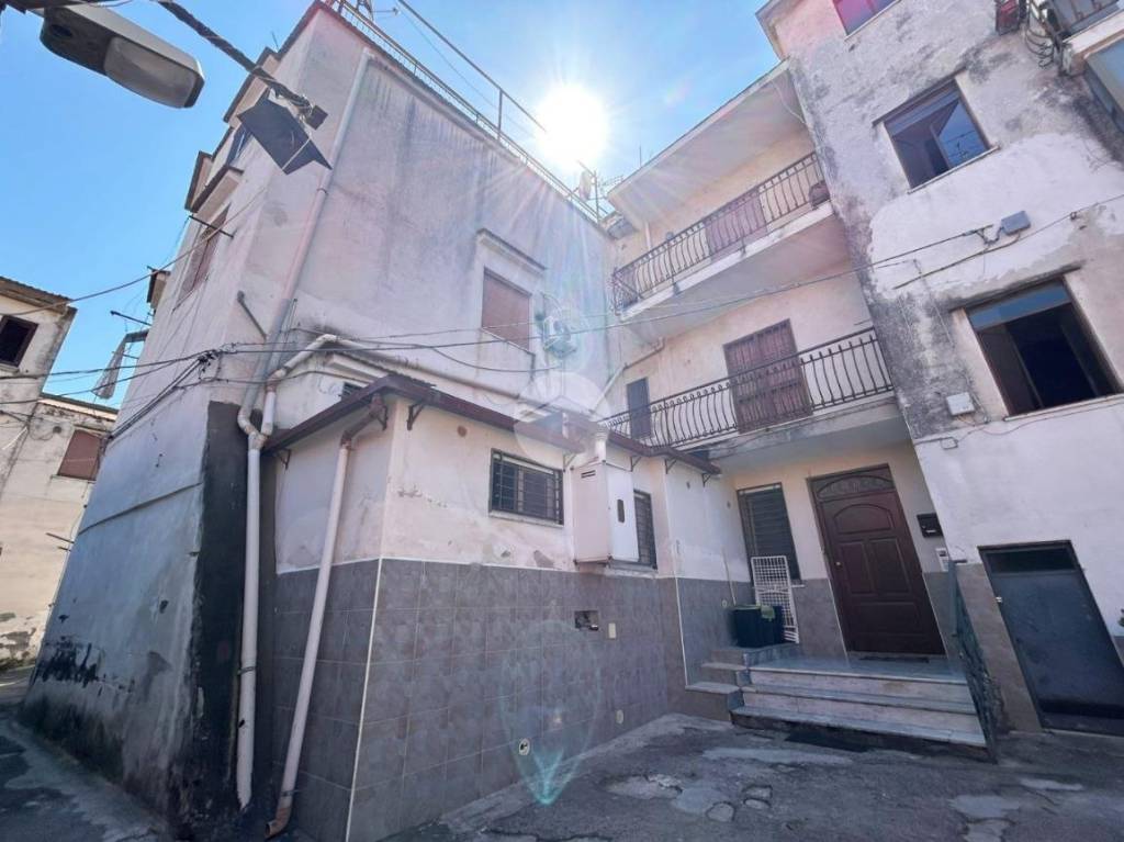 appartamento in vendita a Castellammare di Stabia in zona Privati