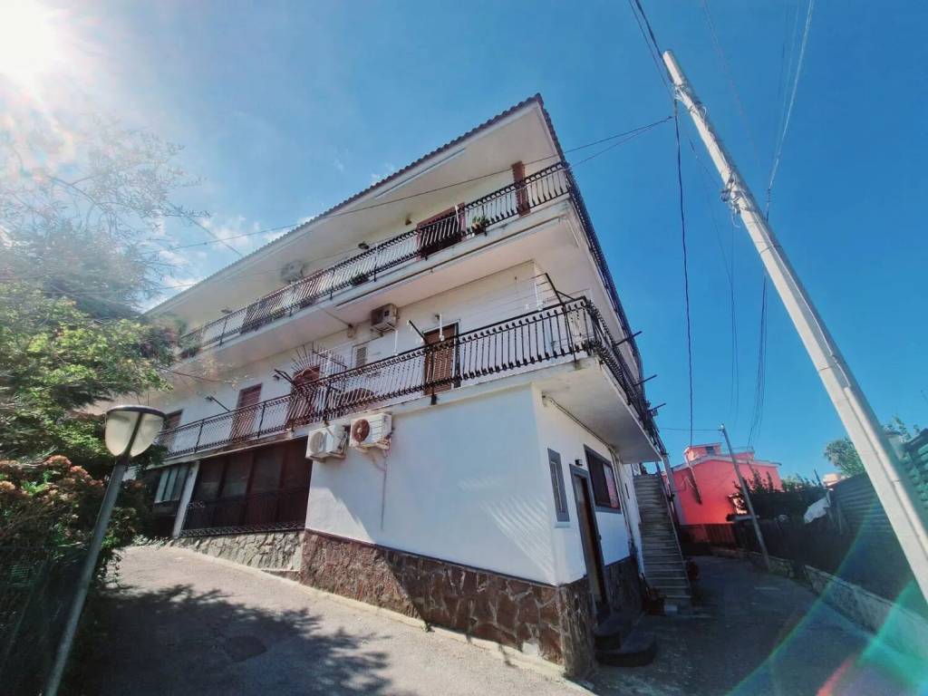 appartamento in vendita a Castellammare di Stabia in zona Mezzapietra