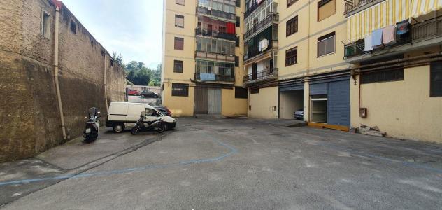 locale commerciale in vendita a Castellammare di Stabia in zona Centro Città