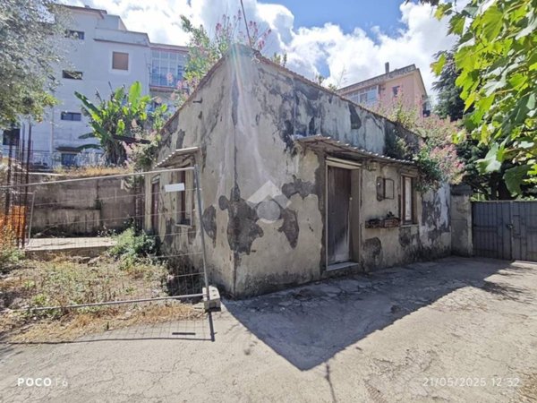 casa indipendente in vendita a Castellammare di Stabia