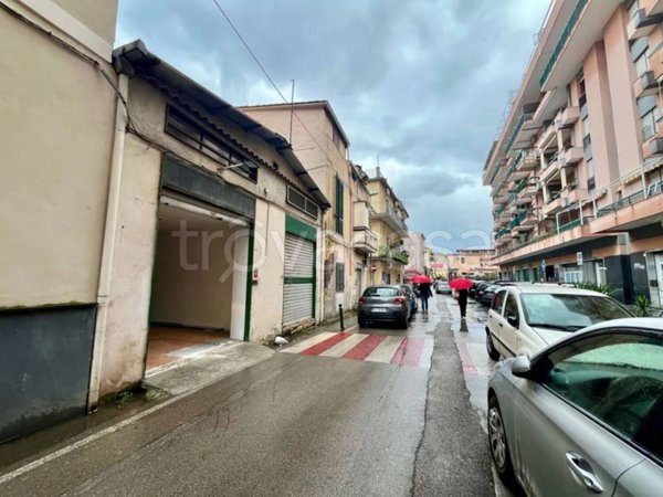 negozio in vendita a Castellammare di Stabia