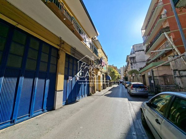 negozio in vendita a Castellammare di Stabia
