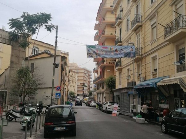 locale commerciale in vendita a Castellammare di Stabia
