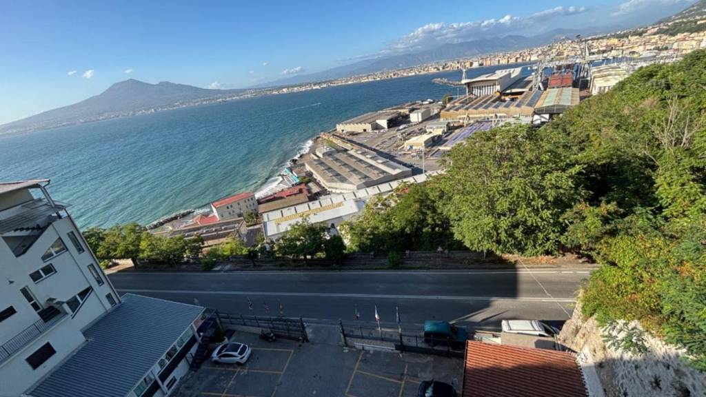 casa indipendente in vendita a Castellammare di Stabia in zona Pozzano