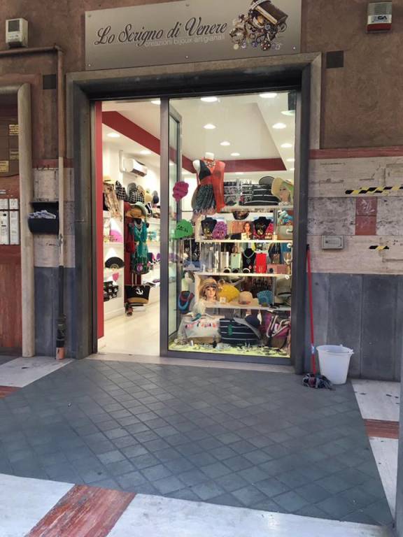 appartamento in vendita a Castellammare di Stabia in zona Centro Città