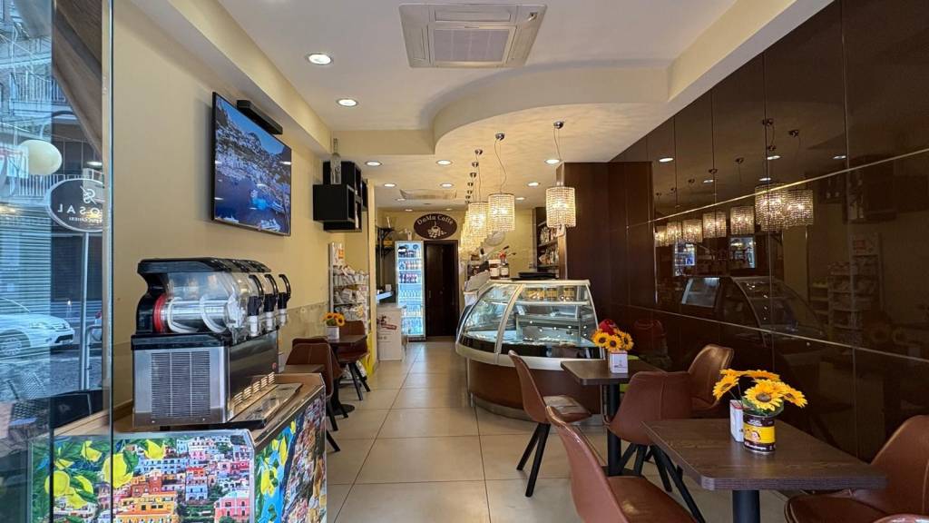 negozio in vendita a Castellammare di Stabia