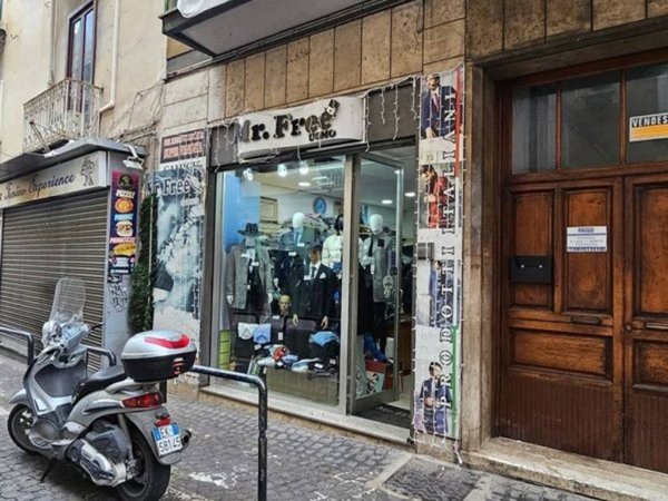negozio in vendita a Castellammare di Stabia