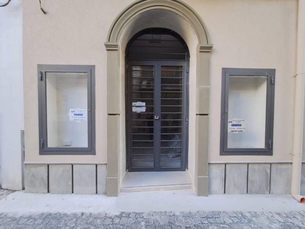 negozio in vendita a Castellammare di Stabia