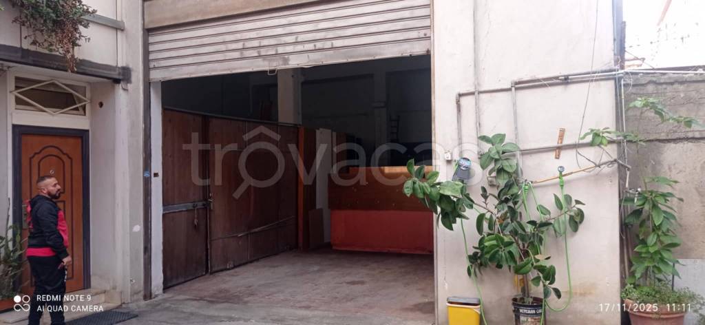 locale commerciale in vendita a Castellammare di Stabia