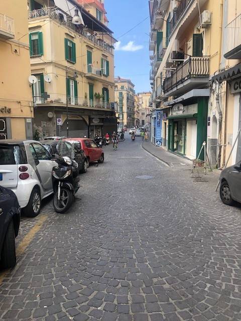 negozio in vendita a Castellammare di Stabia in zona Centro Città