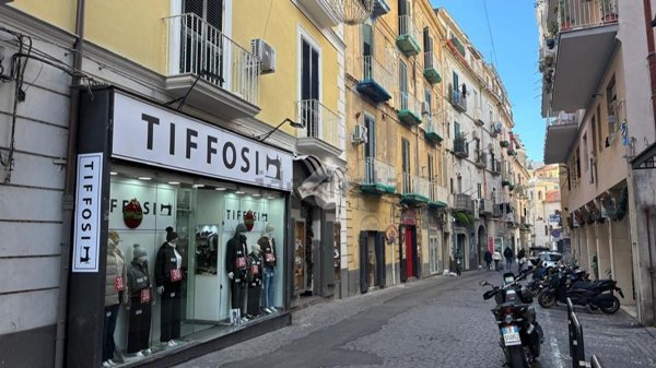 negozio in vendita a Castellammare di Stabia