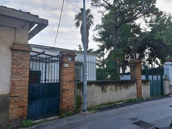 casa indipendente in vendita a Castellammare di Stabia