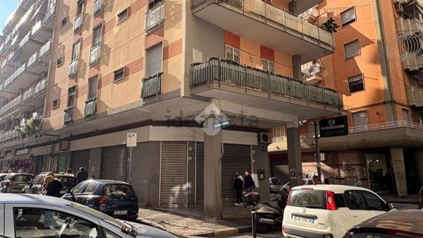 locale commerciale in vendita a Castellammare di Stabia