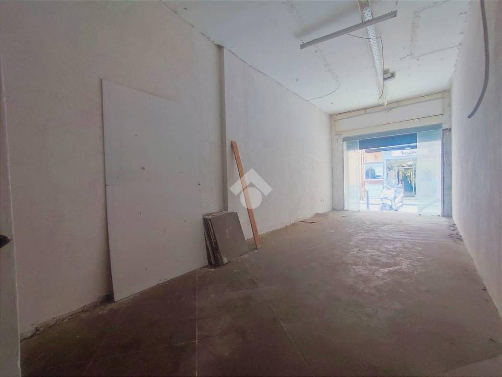 negozio in vendita a Castellammare di Stabia