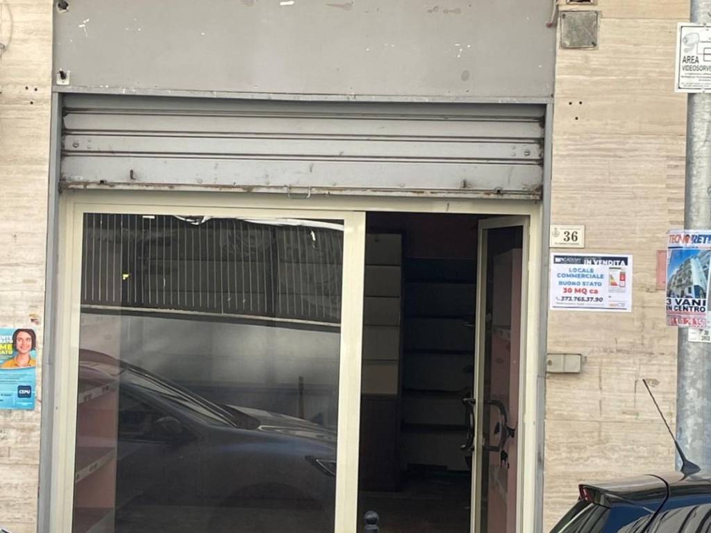 negozio in vendita a Castellammare di Stabia