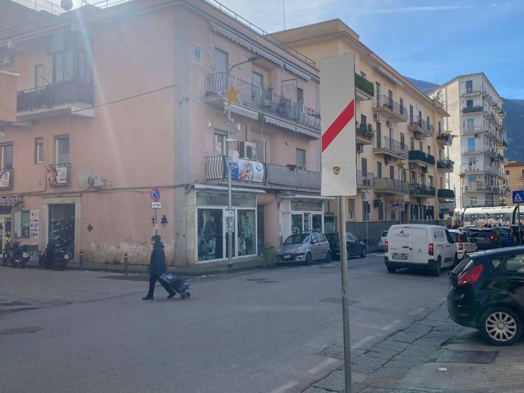 negozio in vendita a Castellammare di Stabia
