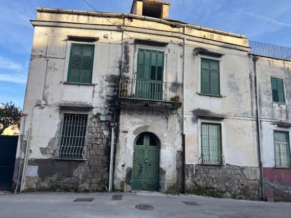casa indipendente in vendita a Castellammare di Stabia
