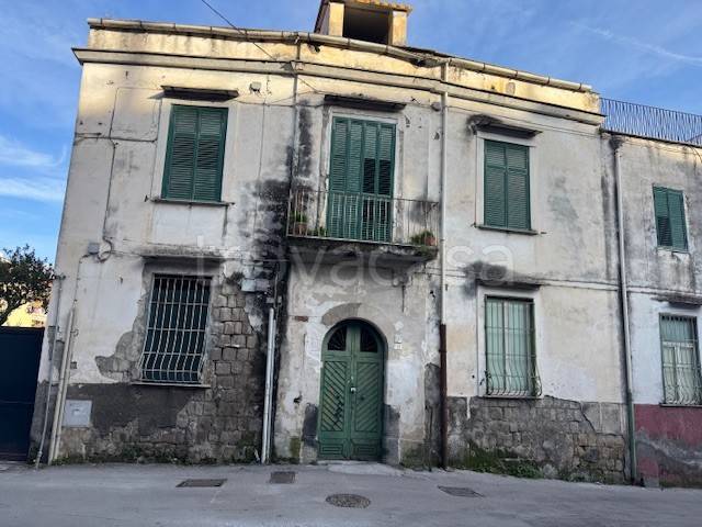 casa indipendente in vendita a Castellammare di Stabia