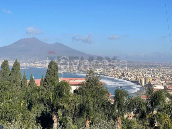 appartamento in vendita a Castellammare di Stabia in zona Quisisana