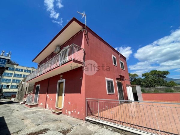 casa indipendente in vendita a Castellammare di Stabia