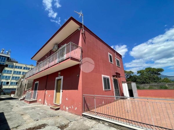 casa indipendente in vendita a Castellammare di Stabia