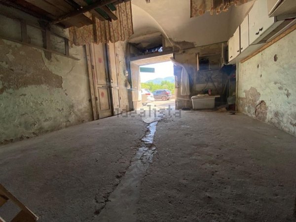 casa indipendente in vendita a Castellammare di Stabia in zona Scanzano