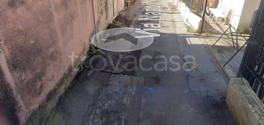 locale commerciale in vendita a Castellammare di Stabia