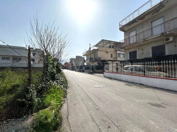 locale commerciale in vendita a Castellammare di Stabia